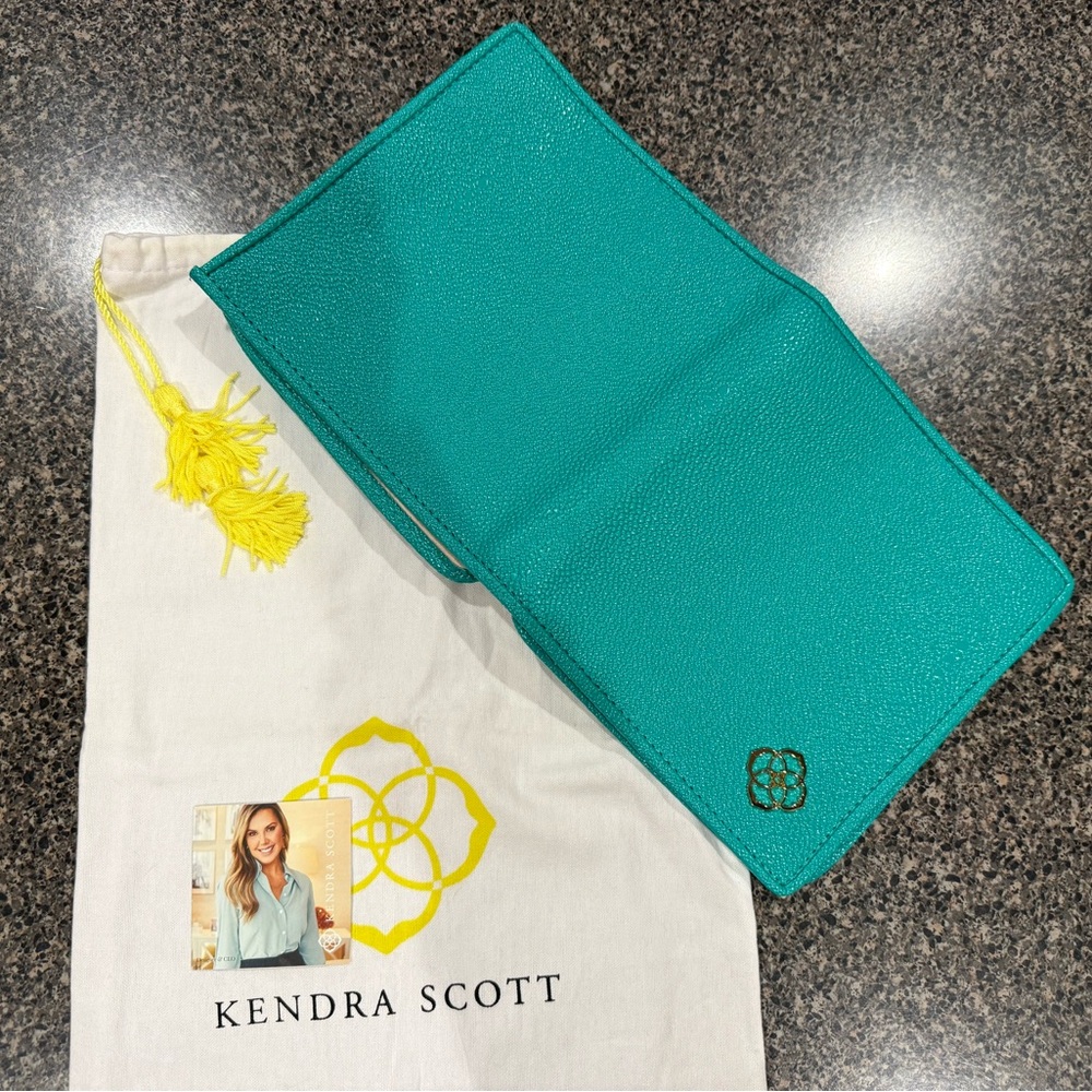 Retired Kendra Scott Zip Away Small Jewelry Organizer - Rare Dust bag included - Picture 11 of 12